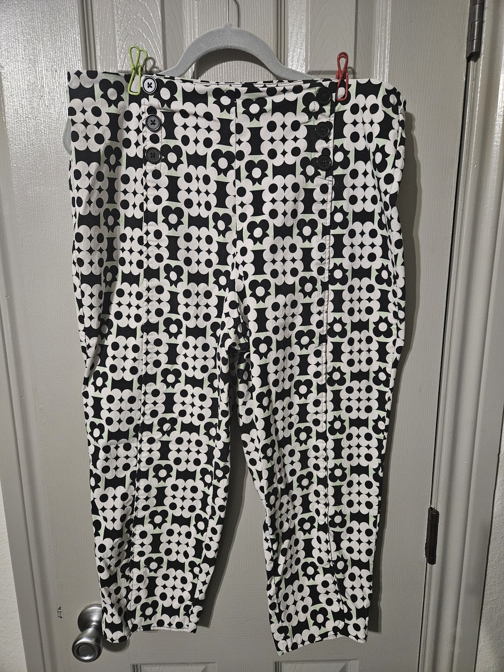 Cato Black, White & Light Green Geometric Cropped Pants
